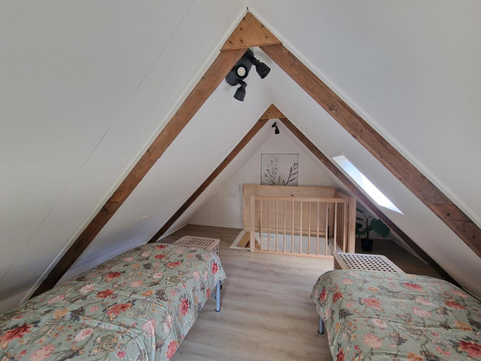 Huisje In Pieterburen Buitenkant foto